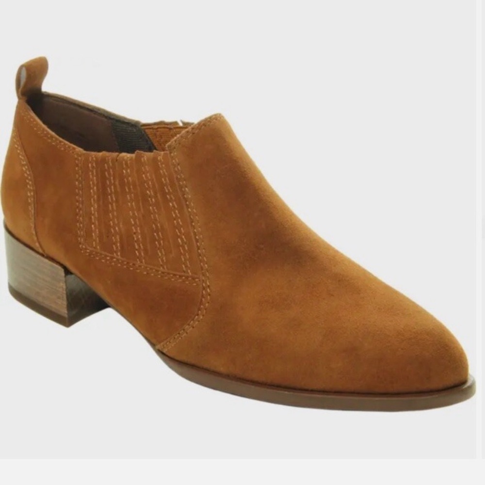 Vaneli Women's Tan Suede Ankle Booties